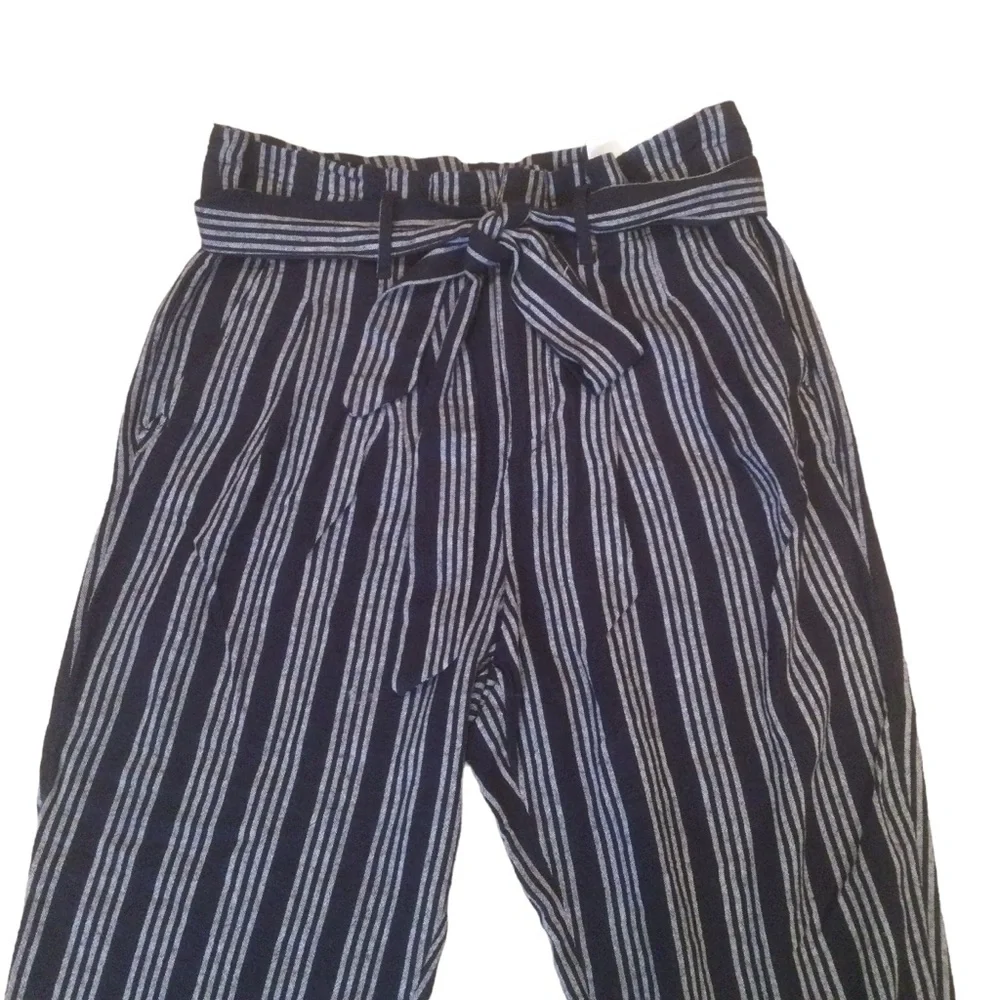 Loft Outlet Linen Blend High-Rise Stripped Cropped Pants Size 10P - Picture 2 of 11